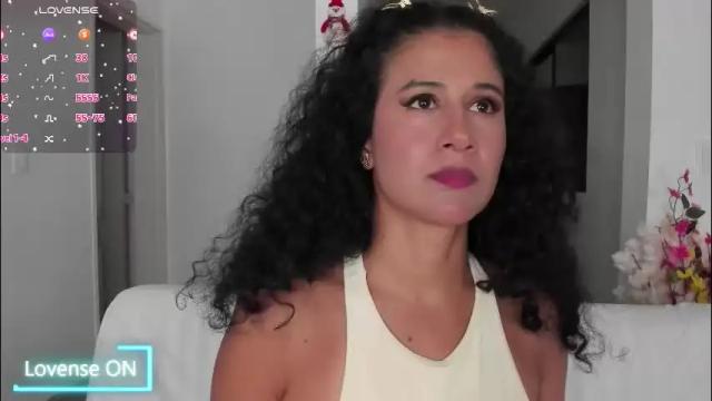 Image 8 of alaiaferrer Stream on Chaturbate on 1 month ago