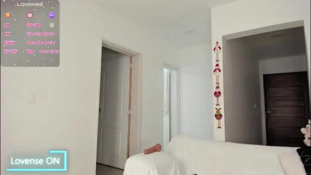 Image 3 of alaiaferrer Stream on Chaturbate on 1 month ago