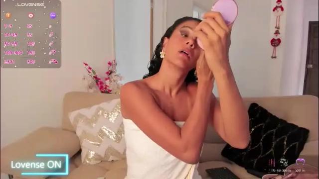 Image 6 of alaiaferrer Stream on Chaturbate on 28 days ago