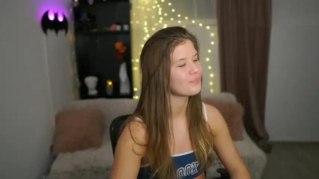 Image 2 of alaina__fox Stream on Chaturbate on 15 months ago