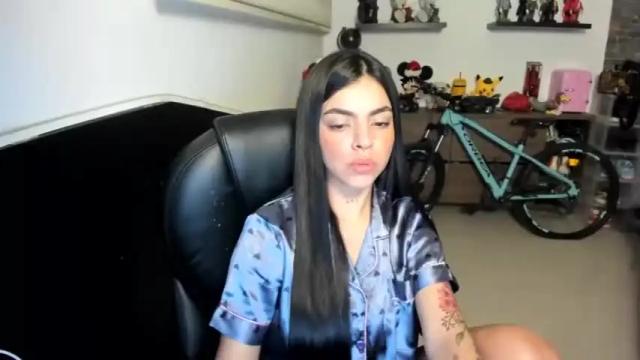 Thumbnail 1, alana_fox18's Stream at Chaturbate, 15 months ago