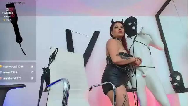 Image 3 of alana_jones__ Stream on Chaturbate on 27 days ago