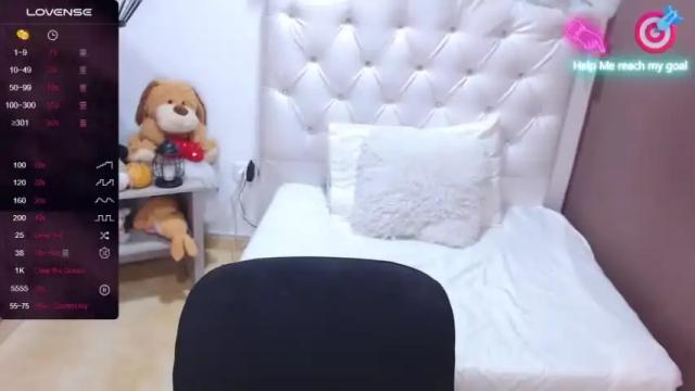 Image 2 of alana_jonson_ Stream on Chaturbate on 19 months ago