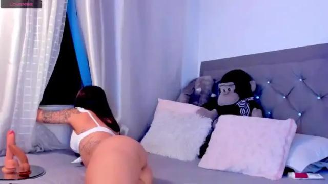 Image 2 of alanagellano Stream on Chaturbate on 18 months ago