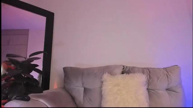 Image 7 of alanajoness Stream on Chaturbate on 2 months ago