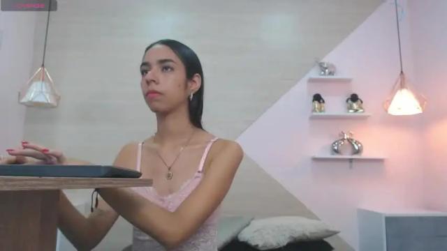 Image 2 of alanaknot Stream on Chaturbate on 16 months ago