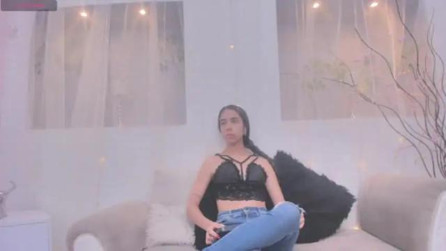 Image 3 of alanaknot Stream on Chaturbate on 15 months ago