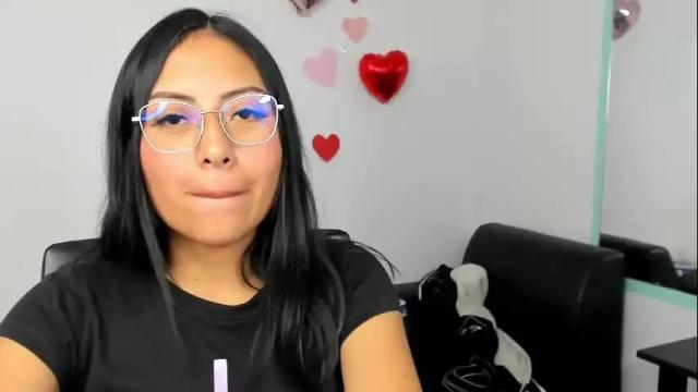 Image 3 of alanapetterson Stream on Chaturbate on 1 month ago