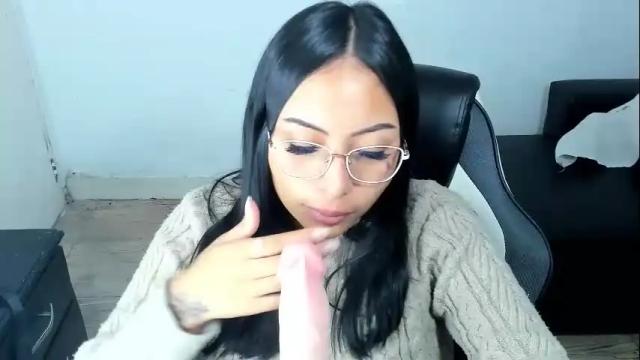 Image 4 of alanapetterson Stream on Chaturbate on 27 days ago