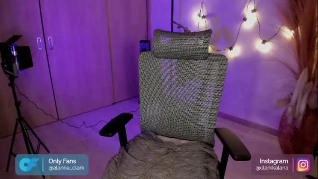 Image 11 of alanna_clark Stream on Chaturbate on 1 month ago
