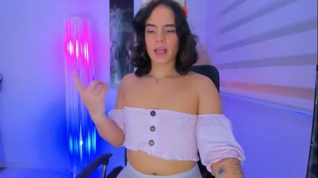 Image 2 of alaska_pears0 Stream on Chaturbate on 3 months ago