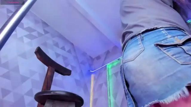 Image 11 of alaska_valentina_s Stream on Chaturbate on 20 months ago