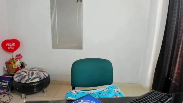 Image 4 of alayasmile Stream on Chaturbate on 13 months ago