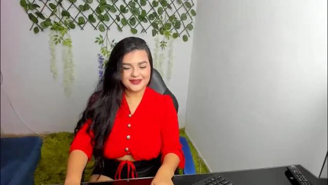 Image 4 of alayasmile Stream on Chaturbate on 3 days ago