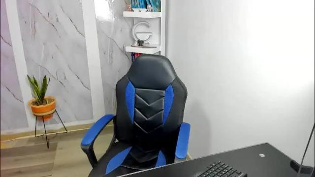 Image 2 of alayasmile Stream on Chaturbate on 2 months ago