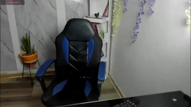 Image 4 of alayasmile Stream on Chaturbate on 23 days ago