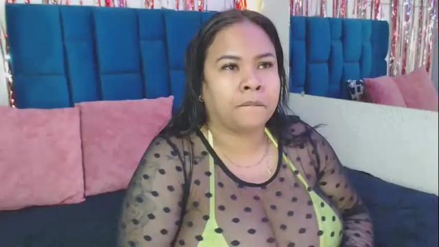 Image 2 of alba_sex10 Stream on Chaturbate on 16 days ago