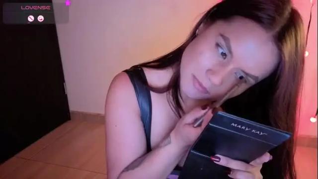 Image 12 of alba_toro535670 Stream on Chaturbate on 1 month ago