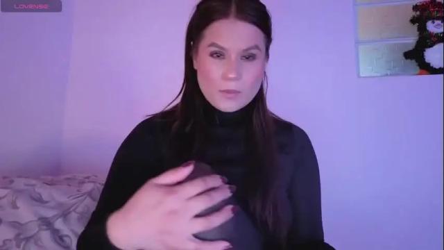 Image 3 of alba_toro535670 Stream on Chaturbate on 1 month ago