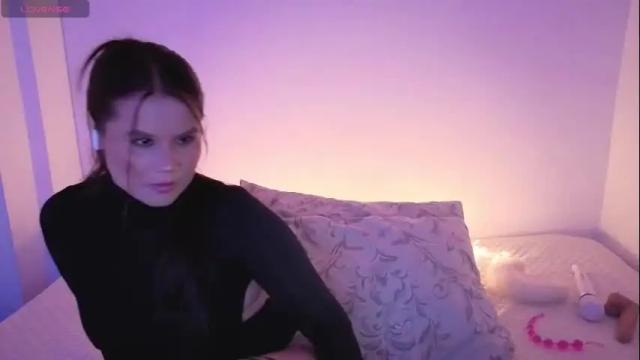 Image 8 of alba_toro535670 Stream on Chaturbate on 1 month ago