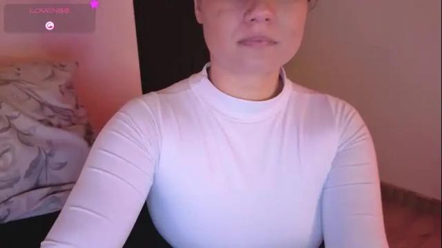 Image 8 of alba_toro535670 Stream on Chaturbate on 1 month ago