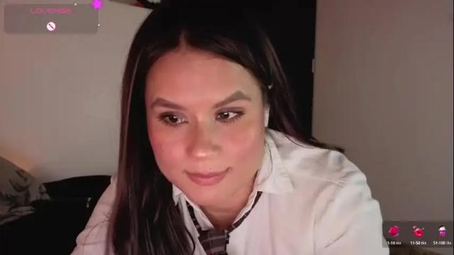 Image 3 of alba_toro535670 Stream on Chaturbate on 1 month ago