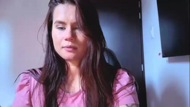 Image 8 of alba_toro535670 Stream on Chaturbate on 10 days ago