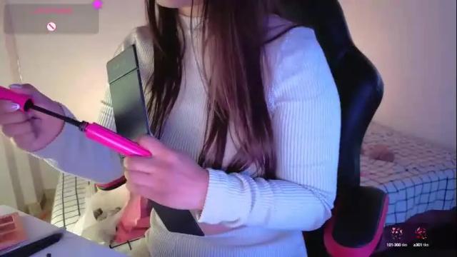 Image 10 of alba_toro535670 Stream on Chaturbate on 8 days ago