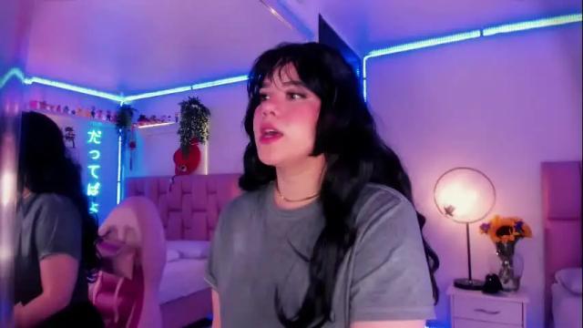 Image 3 of albaandthayron Stream on Chaturbate on 1 month ago