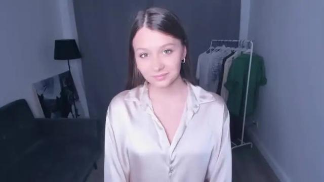 Image 3 of albina_stone Stream on Chaturbate on 16 months ago