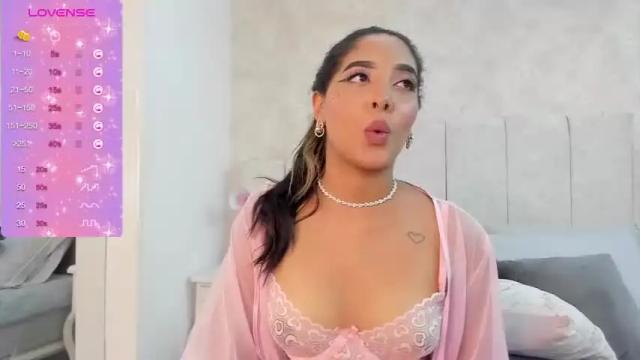 Image 12 of ale__storm Stream on Chaturbate on 18 months ago