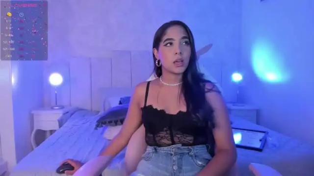 Image 2 of ale__storm Stream on Chaturbate on 17 months ago