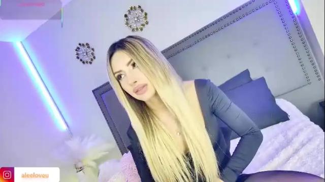 Image 8 of ale_love_ Stream on Chaturbate on 3 months ago