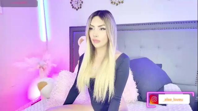 Image 2 of ale_love_ Stream on Chaturbate on 2 months ago