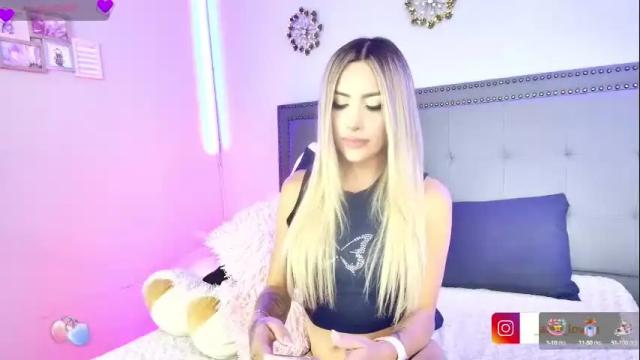 Image 11 of ale_love_ Stream on Chaturbate on 2 months ago