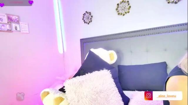 Image 3 of ale_love_ Stream on Chaturbate on 2 months ago