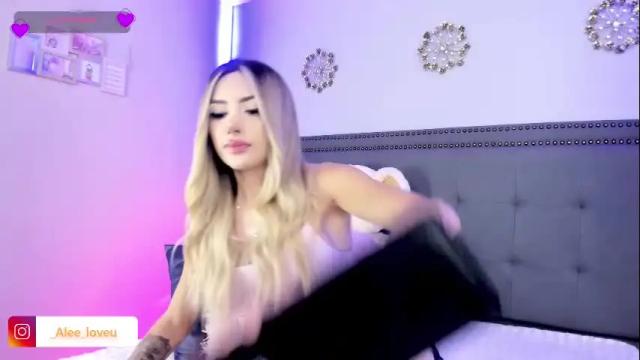 Image 2 of ale_love_ Stream on Chaturbate on 27 days ago