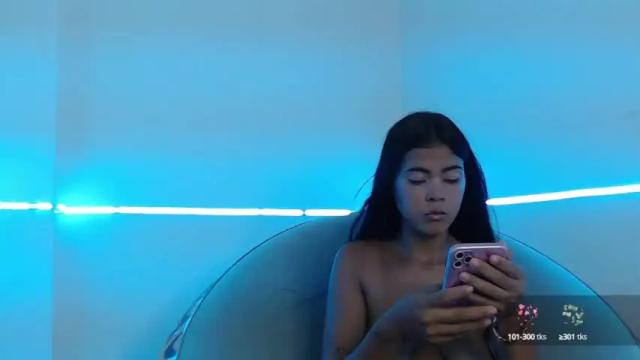 Image 11 of ale_xi6 Stream on Chaturbate on 13 months ago
