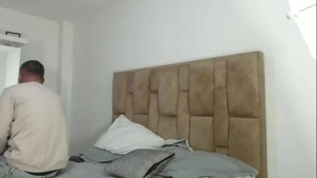 Image 2 of aleejhandra Stream on Chaturbate on 4 months ago