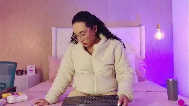 Thumbnail 1, alehia_parker's Stream at Chaturbate, 1 month ago