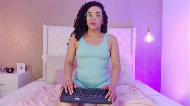 Image 8 of alehia_parker Stream on Chaturbate on 1 month ago