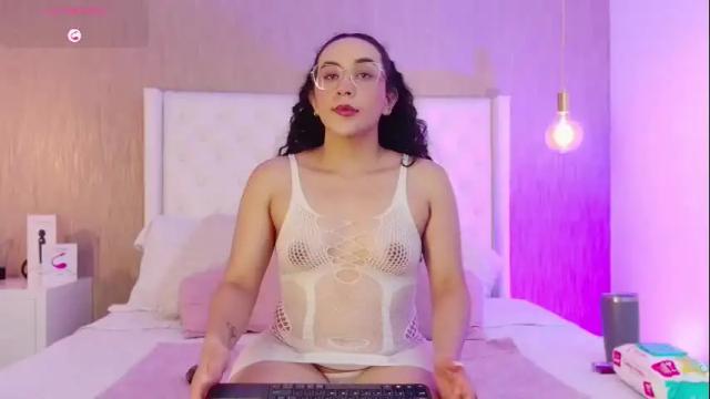 Image 8 of alehia_parker Stream on Chaturbate on 21 days ago
