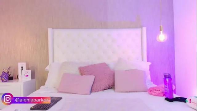 Image 8 of alehia_parker Stream on Chaturbate on 20 days ago