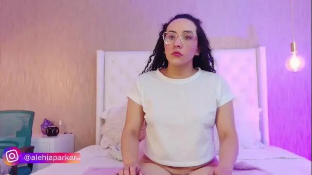 Image 8 of alehia_parker Stream on Chaturbate on 14 days ago