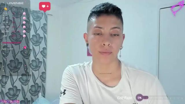 Image 11 of aleja1214 Stream on Chaturbate on 13 months ago
