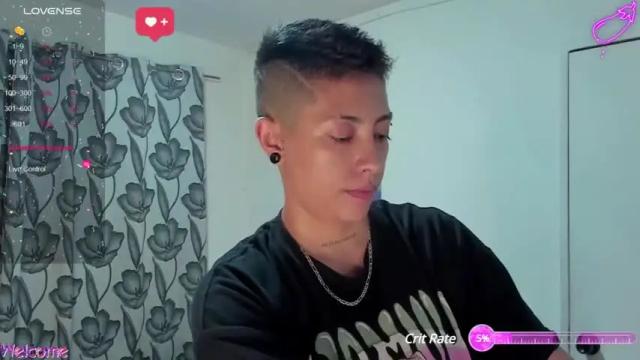 Image 3 of aleja1214 Stream on Chaturbate on 13 months ago