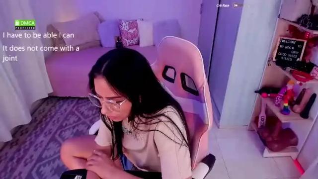 Image 2 of aleja24evans Stream on Chaturbate on 17 months ago