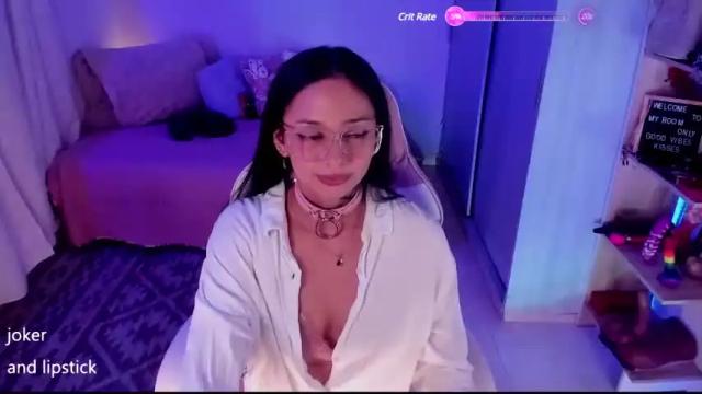 Image 4 of aleja24evans Stream on Chaturbate on 17 months ago