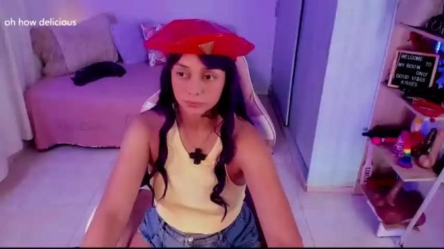 Image 3 of aleja24evans Stream on Chaturbate on 17 months ago