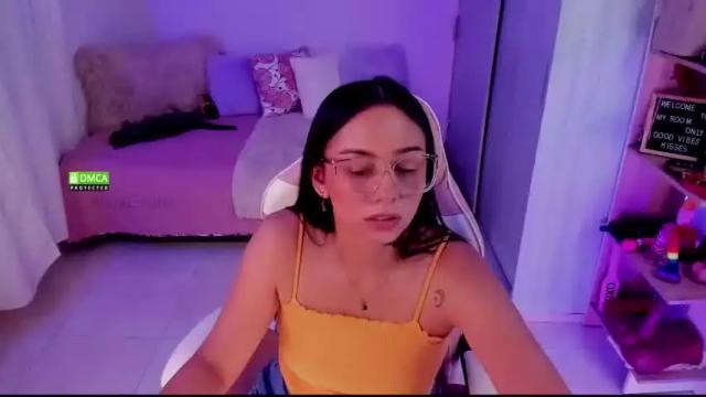 Image 8 of aleja24evans Stream on Chaturbate on 17 months ago